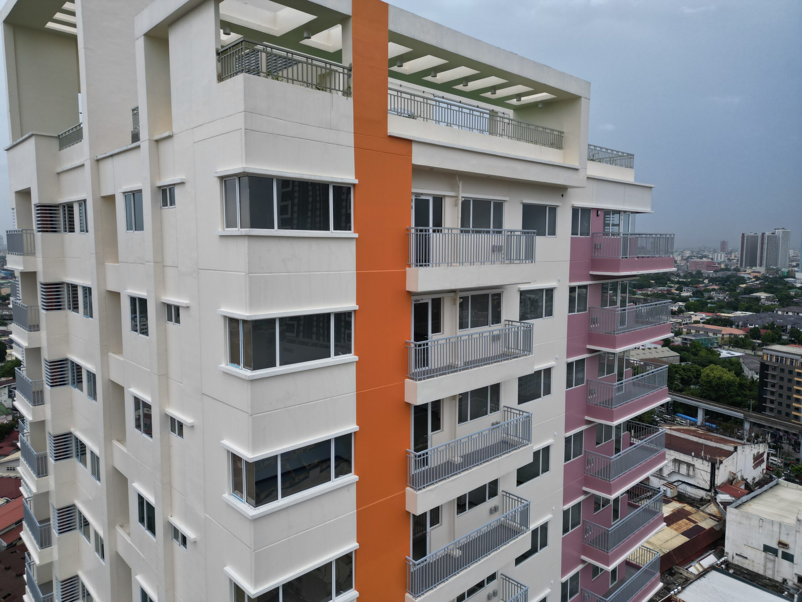 Valencia Hills Tower E