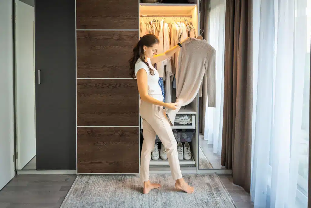 The Complete Guide to Capsule Wardrobes